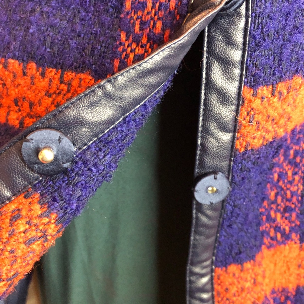 ModCloth wool with leather trim coat. Size large. Snap closure - Picture 8 of 16